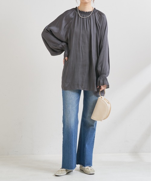 natural couture(ナチュラルクチュール)の「【WEB限定】便利なシャーリングボリューム袖ブラウス(シャツ/ブラウス・レディース・ブラウン/アイボリー/ラベンダー/スミクロ・FREE)」の9枚目の写真