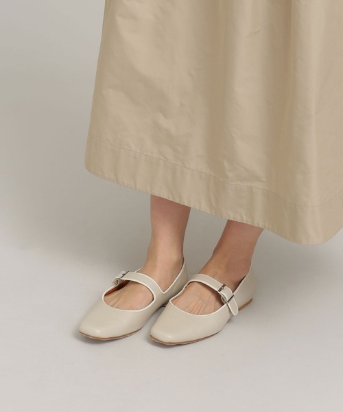 NANO universe（ナノユニバース）の「スクエアトゥメリージェーン フラットシューズ（その他シューズ・レディース・アイボリー/ブラック・36/38/37）」の5枚目の写真