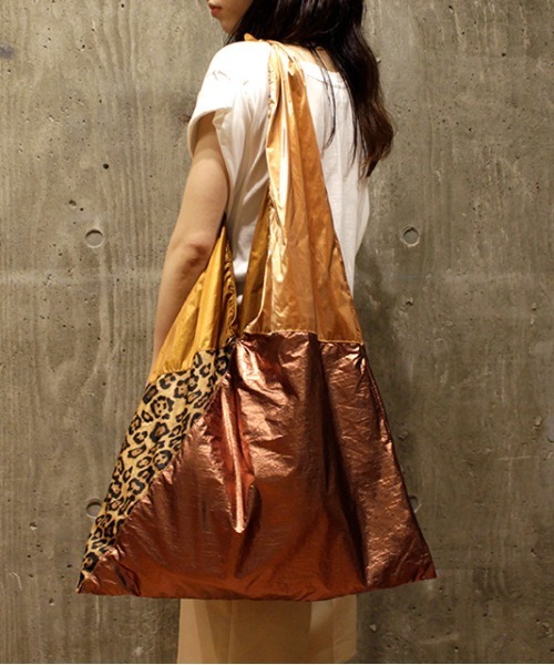 CONTROL FREAK（コントロールフリーク）の「CONTROL FREAK(コントロールフリーク)シャイニーMIXビッグショッパー（トートバッグ・レディース・ブラウン/カーキ/シルバー・FREE）」の2枚目の写真