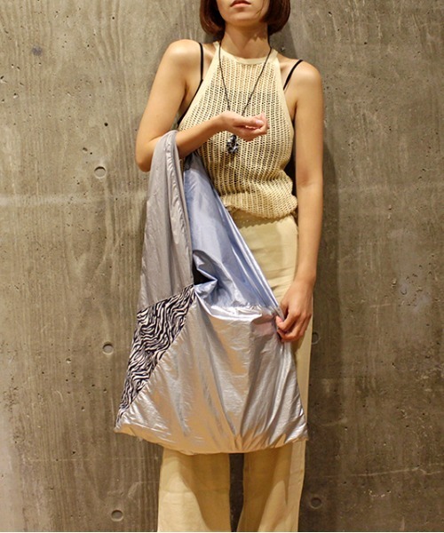 CONTROL FREAK（コントロールフリーク）の「CONTROL FREAK(コントロールフリーク)シャイニーMIXビッグショッパー（トートバッグ・レディース・ブラウン/カーキ/シルバー・FREE）」の3枚目の写真