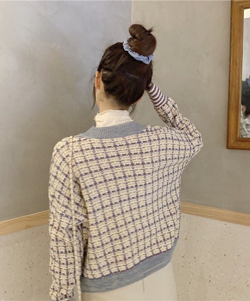 VIBGYOR Women（ヴィブジョー　ウィメン）の「【KOREA SELECT】カラフル ツイード Vネック カーディガン（カーディガン/ボレロ・レディース・ピンク/ブルー・FREE）」の10枚目の写真