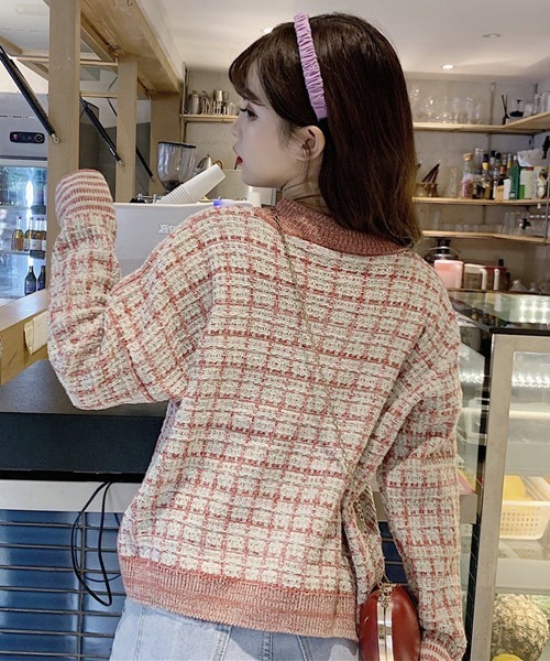 VIBGYOR Women（ヴィブジョー　ウィメン）の「【KOREA SELECT】カラフル ツイード Vネック カーディガン（カーディガン/ボレロ・レディース・ピンク/ブルー・FREE）」の8枚目の写真