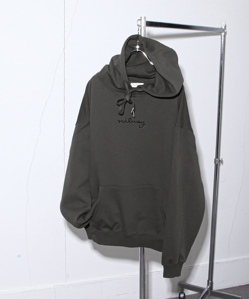 NILWAY（ニルウェイ）の「ファインコットン裏毛nilway筆記ロゴ刺繍ビッグパーカー（パーカー・メンズ・ブラック/オフホワイト/グリーン/チャコール・MEDIUM/LARGE）」の3枚目の写真