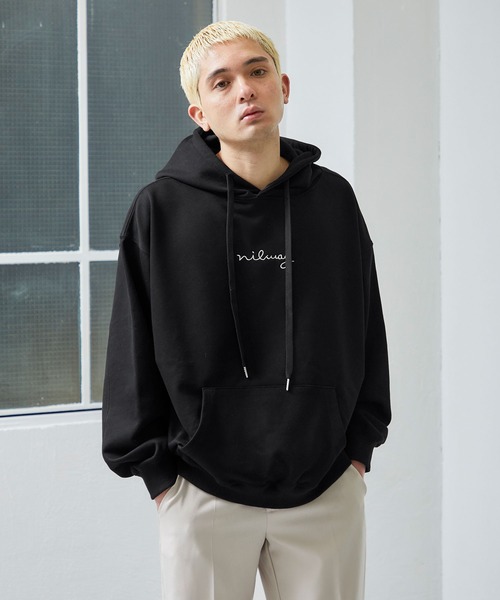NILWAY（ニルウェイ）の「ファインコットン裏毛nilway筆記ロゴ刺繍ビッグパーカー（パーカー・メンズ・ブラック/オフホワイト/グリーン/チャコール・MEDIUM/LARGE）」の2枚目の写真