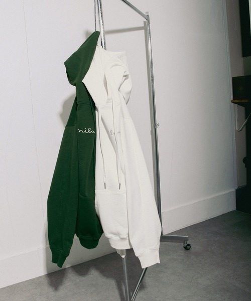 NILWAY（ニルウェイ）の「ファインコットン裏毛nilway筆記ロゴ刺繍ビッグパーカー（パーカー・メンズ・ブラック/オフホワイト/グリーン/チャコール・MEDIUM/LARGE）」の17枚目の写真