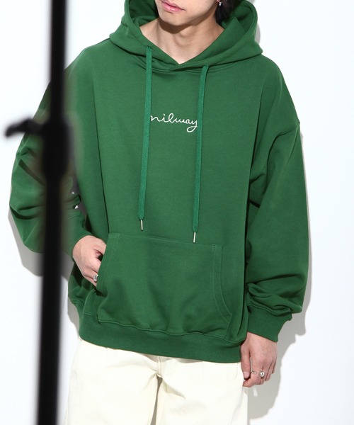 NILWAY（ニルウェイ）の「ファインコットン裏毛nilway筆記ロゴ刺繍ビッグパーカー（パーカー・メンズ・ブラック/オフホワイト/グリーン/チャコール・MEDIUM/LARGE）」の6枚目の写真
