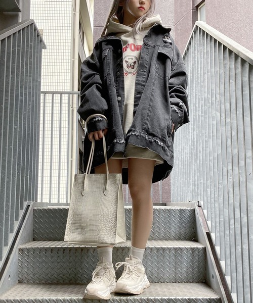 Figments（フィグメンツ）の「オーバーデニムジャケット（デニムジャケット・レディース・ブルー/ブラック・MEDIUM/SMALL）」の3枚目の写真