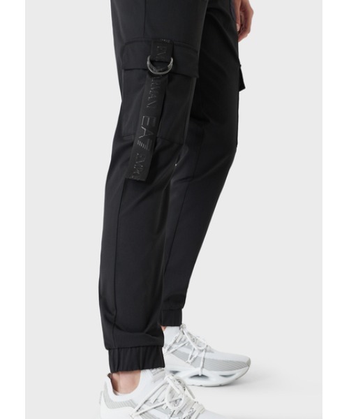 EMPORIO ARMANI EA7（エンポリオアルマーニイーエーセブン）の「【エンポリオ アルマーニ EA7】EA7サイドロゴベルト カーゴジョガーパンツ（カーゴパンツ・レディース・ブラック・MEDIUM/SMALL/LARGE/X-SMALL）」の3枚目の写真