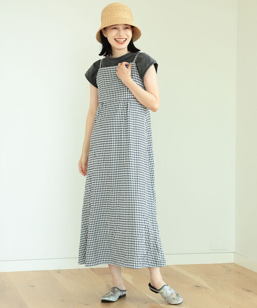 BEAMS BOY（ビームスボーイ）の「BEAMS BOY / ギンガム ジャカード キャミ ワンピース（ワンピース・レディース・ブラック/サックスブルー・FREE）」の8枚目の写真