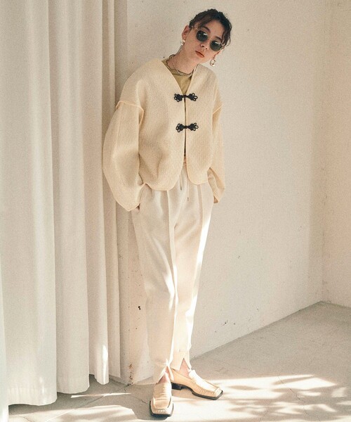 MATURED（マチュアード）の「【MATURED/マチュアード】ヘムスリットジョガーパンツ（その他パンツ・レディース・オフホワイト/ブラック・1/2）」の18枚目の写真