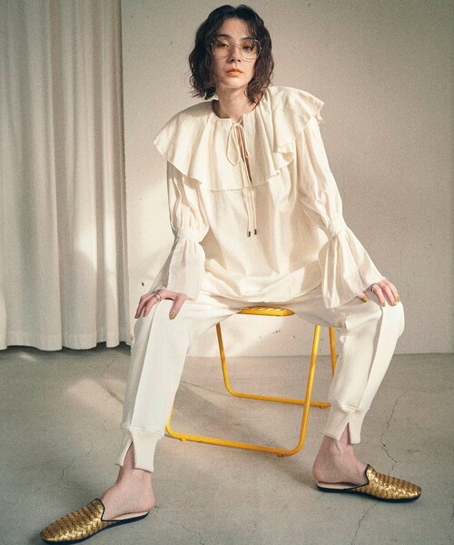 MATURED（マチュアード）の「【MATURED/マチュアード】ヘムスリットジョガーパンツ（その他パンツ・レディース・オフホワイト/ブラック・1/2）」の21枚目の写真