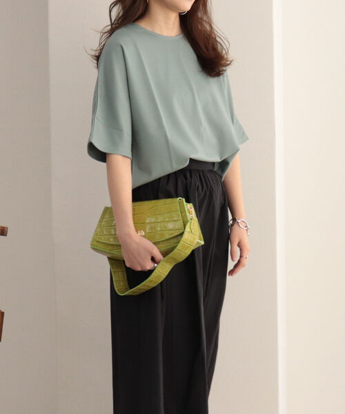 fredy emue（フレディエミュ）の「【M ROSE/エムローズ】型押しカーブフォルム ショルダーバッグ（ショルダーバッグ・レディース・ブラック/イエロー・FREE）」の15枚目の写真