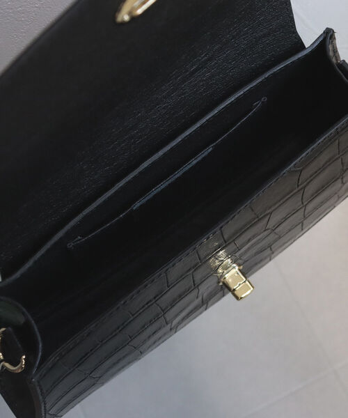 fredy emue（フレディエミュ）の「【M ROSE/エムローズ】型押しカーブフォルム ショルダーバッグ（ショルダーバッグ・レディース・ブラック/イエロー・FREE）」の19枚目の写真