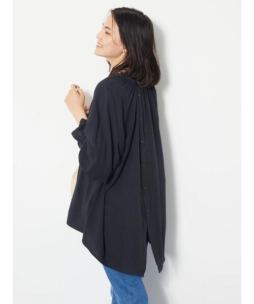 AMERICAN HOLIC(アメリカンホリック)の「バックボタンラグランブラウス(シャツ/ブラウス・レディース・ブラック/ライトベージュ/ブルー・M/L)」の15枚目の写真
