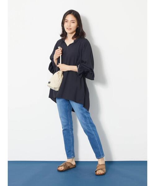 AMERICAN HOLIC(アメリカンホリック)の「バックボタンラグランブラウス(シャツ/ブラウス・レディース・ブラック/ライトベージュ/ブルー・M/L)」の17枚目の写真