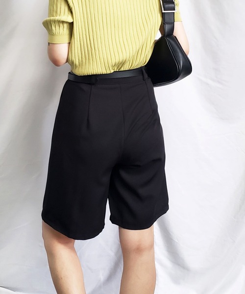 me+em select(ミームセレクト)の「【 6色展開 /選べる4サイズ 】ハイウエストカラータックショートパンツ【スクエアバックルベルト付】(その他パンツ・レディース・ベージュ/グリーン/ブラック/梅/ブラウン/ホワイト・X-LARGE/LARGE/MEDIUM/SMALL)」の9枚目の写真