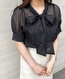半袖ドット柄ボウタイブラウス