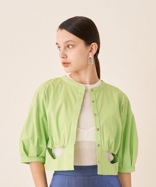 Solace（ソレイス）の「カットオープンパフスリーブブラウス（シャツ/ブラウス・レディース・ブラック/ブルー/グリーン・FREE）」の10枚目の写真