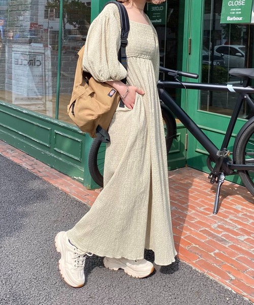 Kastane（カスタネ）の「【サイズ展開あり】ギンガムシャーリングワンピース（ワンピース・レディース・ブラック/ネイビー/イエロー/ブルー・1/0）」の12枚目の写真