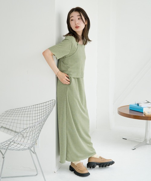 【CINAMOD】 RIB SET CAMI グリーン×ブラウン　ホルターネック CINAMOD】 RIB SET CAMI グリーン×ブラウン ホルターネック - メルカリ