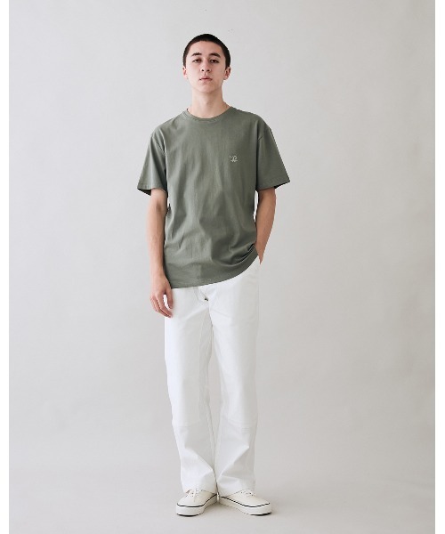 Saturdays NYC（サタデーズ ニューヨークシティ ）の「Saturdays Conservatory Standard SS Tee（Tシャツ/カットソー・メンズ・チャコールグレー/ベージュ・M/L/XL/S/X-SMALL）」の3枚目の写真