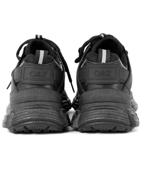 Figments(フィグメンツ)の「ディフェンダースニーカー(スニーカー・レディース・オフホワイト/ブラック・MEDIUM/SMALL)」の4枚目の写真