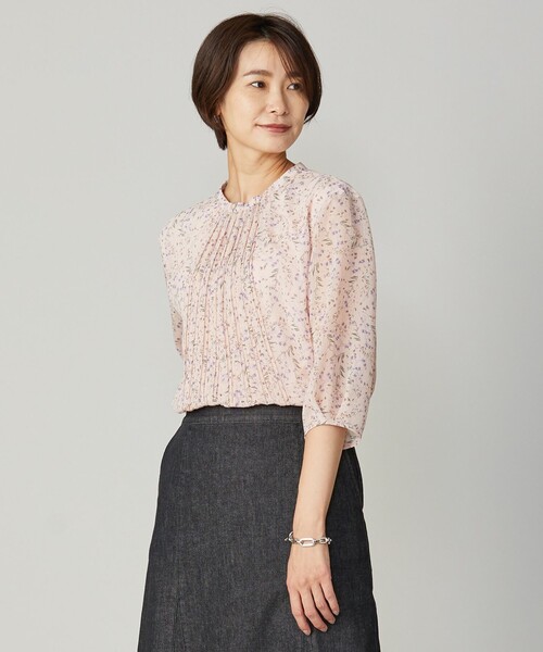 J.PRESS(ジェイプレス)の「プリントプリーツ カットソー(Tシャツ/カットソー・レディース・ベージュ系5/グリーン系5/ネイビー系5/ピンク系5・MEDIUM/LARGE)」の1枚目の写真