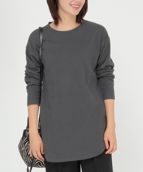 ikka（イッカ）の「コットンUSA裾ラウンドTシャツ（Tシャツ/カットソー・レディース・チャコールグレー/オフホワイト/その他1・M/L）」の2枚目の写真