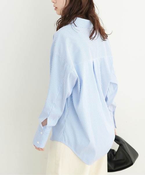 FREE'S MART（フリーズマート）の「◆ワイドスリーブオーバーサイズシャツ（調整可）（シャツ/ブラウス・レディース・ホワイト/ブルー/ブルー系その他/ピンク系その他/ネイビー・SMALL/MEDIUM）」の16枚目の写真