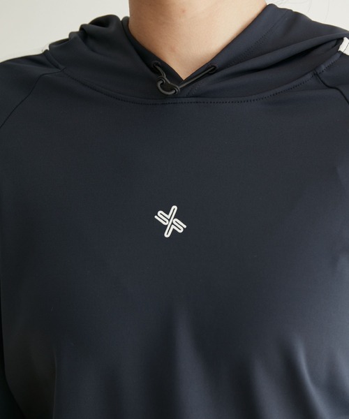 XEXYMIX(ゼクシィミックス)の「【XEXYMIX】接触冷感&UV サイドライン フード付き 長袖トップ(Tシャツ/カットソー・レディース・ブラック・S/M)」の9枚目の写真