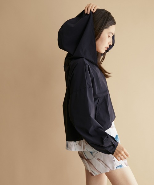 NERGY（ナージー）の「【Speedo】UV&水陸両用 リラックスパフスリーブフーディー（ラッシュガード・レディース・ブラック/ブラウン系その他3・M）」の5枚目の写真