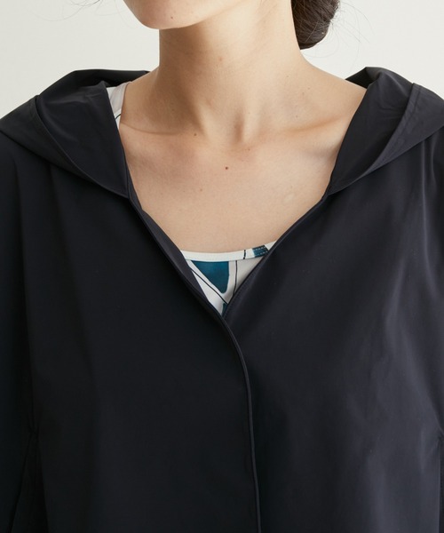 NERGY（ナージー）の「【Speedo】UV&水陸両用 リラックスパフスリーブフーディー（ラッシュガード・レディース・ブラック/ブラウン系その他3・M）」の3枚目の写真