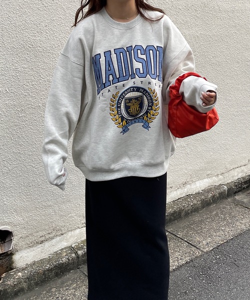 DISCOAT（ディスコート）の「【WEB限定】刺繍ロゴカレッジスウェット（スウェット・レディース・ブラック/ネイビー/ライトベージュ・FREE）」の19枚目の写真