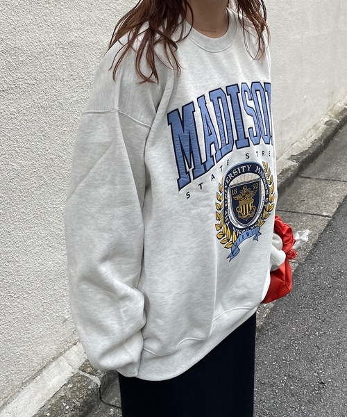 【人気】CADREスウェット　刺繍ロゴ　カレッジロゴ　BLUEJACKETS VOGUE』カレッジロゴ スウェット ネイビー× ボルドー \u2013 VOGUE Collection