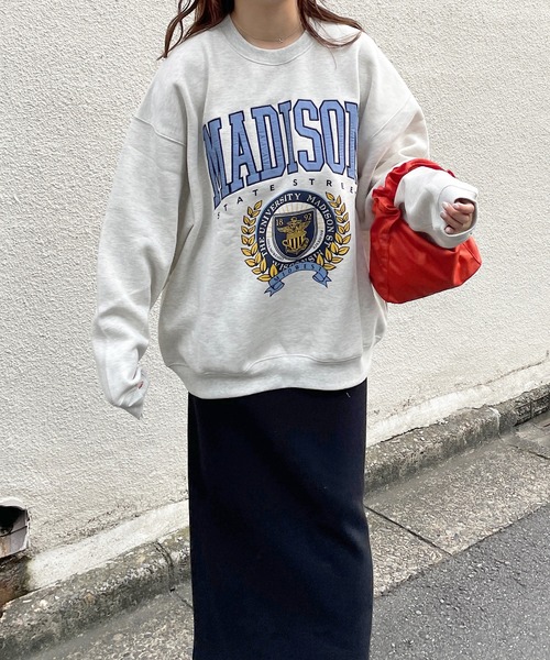 DISCOAT（ディスコート）の「【WEB限定】刺繍ロゴカレッジスウェット（スウェット・レディース・ブラック/ネイビー/ライトベージュ・FREE）」の20枚目の写真