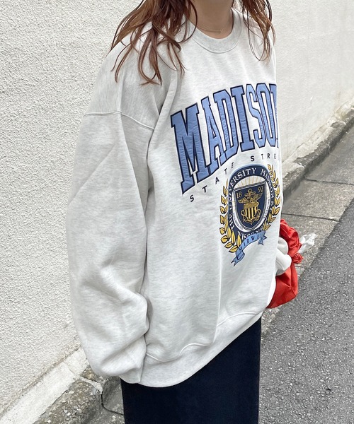 DISCOAT（ディスコート）の「【WEB限定】刺繍ロゴカレッジスウェット（スウェット・レディース・ブラック/ネイビー/ライトベージュ・FREE）」の21枚目の写真