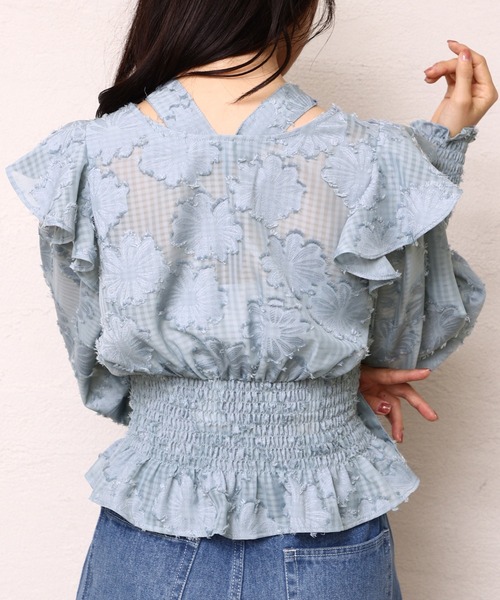 one after another NICE CLAUP（ワンアフターアナザーナイスクラップ）の「1枚で華やかな存在感。前後2wayブラウス（シャツ/ブラウス・レディース・アイボリー/ホワイト系その他/ブルー・FREE）」の16枚目の写真