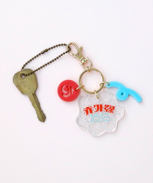 ACCOMMODE（アコモデ）の「カネコアミ　ダイカットアクリルチャーム（キーホルダー・レディース・その他3/その他1/その他4/その他2・FREE）」の2枚目の写真