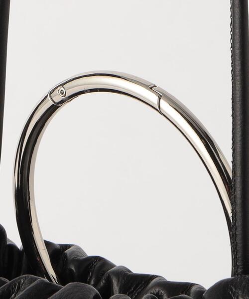 BEAUTY&YOUTH UNITED ARROWS（ビューティーアンドユースユナイテッドアローズ）の「レザー スタッズ ドロスト ショルダーバッグ -2WAY-（ショルダーバッグ・レディース・ブラック/オフホワイト・FREE）」の19枚目の写真