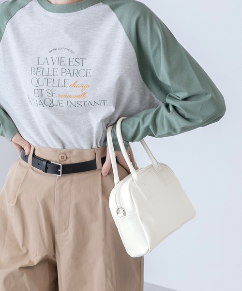 BONLECILL(ボンルシール)の「2way エナメル コンパクトボストン ショルダーバッグ(ボストンバッグ・レディース・ネイビー/レッド/ブラック/オフホワイト・FREE)」の6枚目の写真