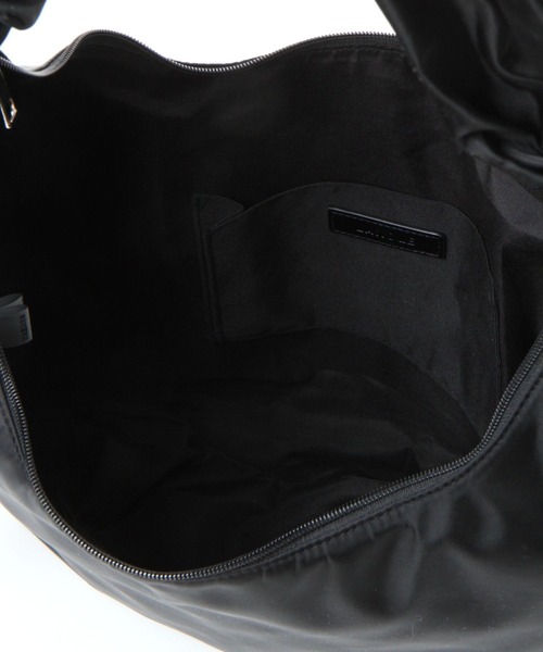 ブラック あひ様 LAKOLE（ラコレ）の「ワンノットパテッドショルダーバッグ