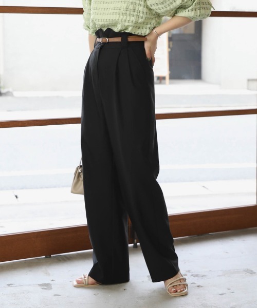 Bab（バブ）の「【S/M/Lサイズ展開】ハイウエストベルト付センタープレスパンツ（スラックス・レディース・グレイッシュベージュ/ブラック・M/L/S）」の17枚目の写真