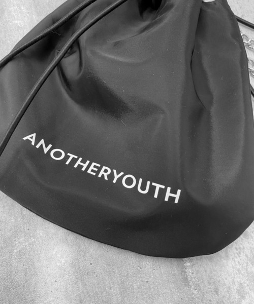 LVEU.（ラブユ.）の「【LVEU.】チェーンショルダーミニ巾着バッグ / バッグ 鞄 BAG ミニ ショルダー 巾着 チェーン ブラック（ショルダーバッグ・レディース・ブラック・FREE）」の10枚目の写真