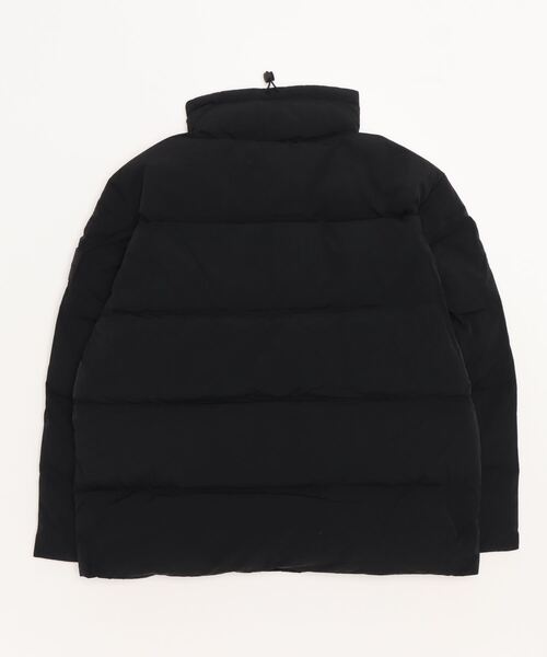 Calvin Klein Jeans(カルヴァンクラインジーンズ)の「Calvin Klein Jeans(カルバンクラインジーンズ)AR-BADGEOVERSIZED PUFFER(その他アウター・メンズ・ブラック・L/S/M)」の2枚目の写真