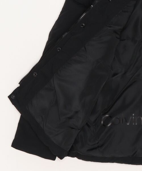 Calvin Klein Jeans(カルヴァンクラインジーンズ)の「Calvin Klein Jeans(カルバンクラインジーンズ)AR-BADGEOVERSIZED PUFFER(その他アウター・メンズ・ブラック・L/S/M)」の3枚目の写真