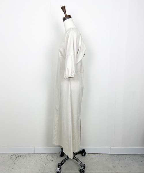 Meli rich（メリーリッチ）の「リネンライクバックケープワンピース（ワンピース・レディース・ブラック/アイボリー/ベージュ・FREE）」の9枚目の写真