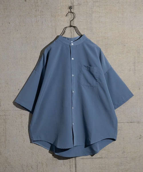 JOHN'S CLOSET(ジョンズクローゼット)の「【i】ポリエステルバンドカラーBIGSSシャツ(シャツ/ブラウス・メンズ・モカ/グレイッシュベージュ/サックスブルー/グリーン/ホワイト/ブラック・MEDIUM/X-LARGE/LARGE)」の1枚目の写真