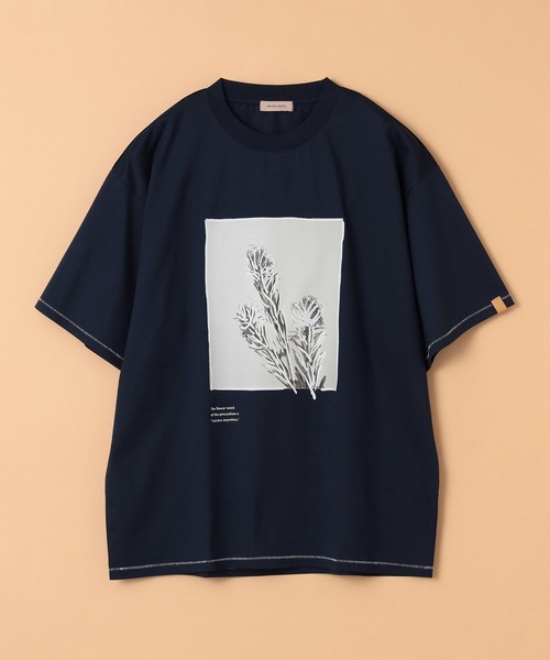 BEAMS LIGHTS(ビームスライツ)の「BEAMS LIGHTS / フラワーフォト プリント Tシャツ23(Tシャツ/カットソー・メンズ・グレー/ブラウン系その他2/ホワイト/ネイビー・SMALL/MEDIUM/LARGE)」の4枚目の写真