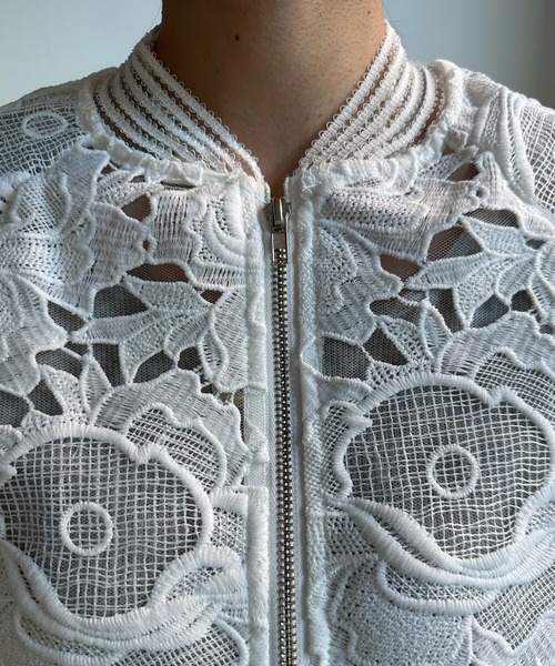 DouDou（ドゥドゥ）の「【WEB限定】フラワーレースシアーブルゾン（ブルゾン・レディース・オフホワイト/ブラック・FREE）」の13枚目の写真