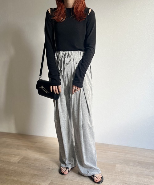 ISOOK（アイスー）の「Tuck design loose sweat pants / タックデザインルーズスウェットパンツ（その他パンツ・レディース・ブラック/グレー・FREE）」の8枚目の写真